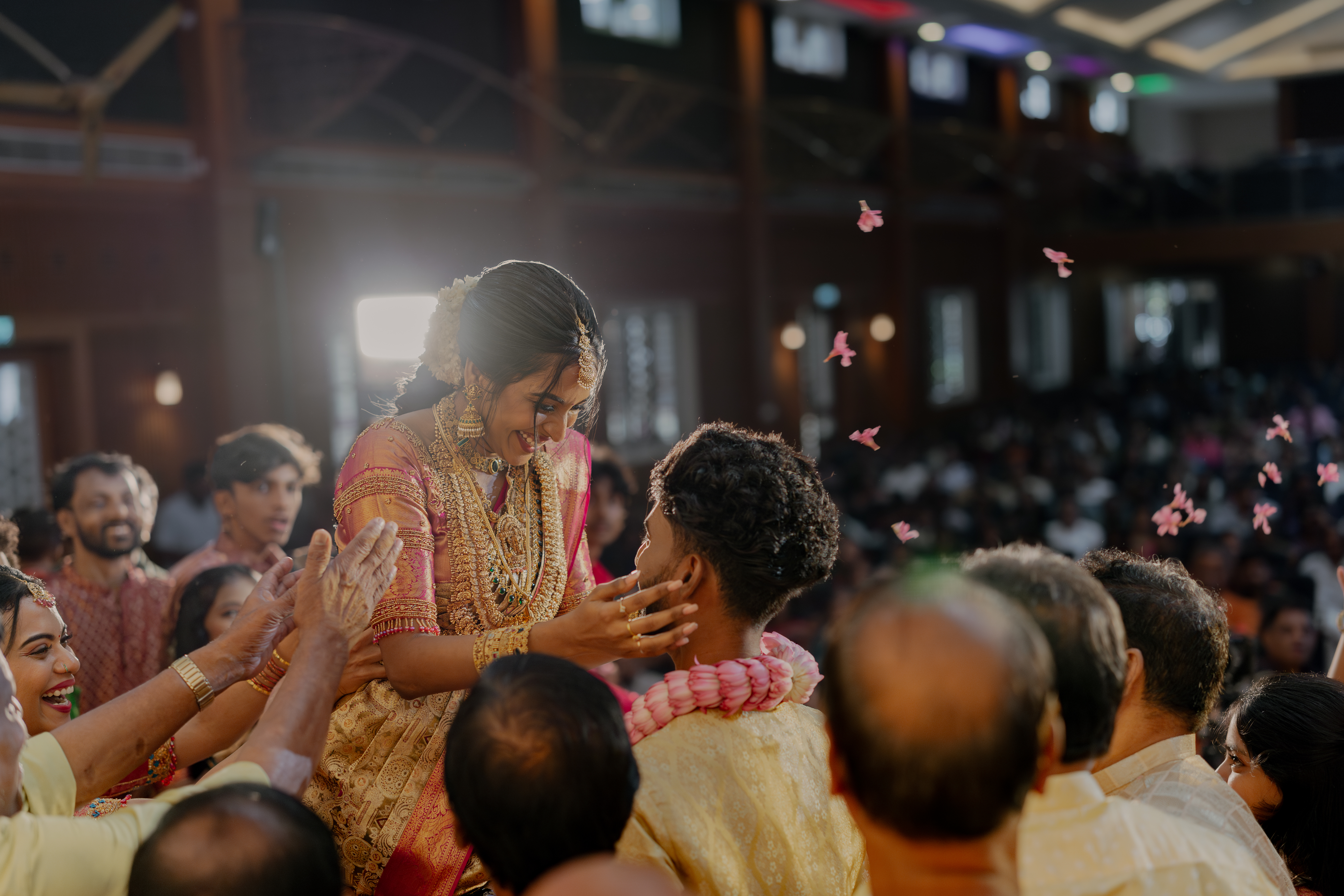 Candid wedding photography moment from a Thrissur celebration